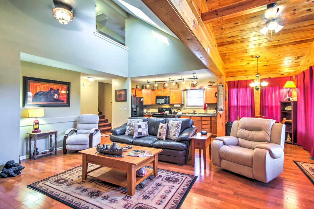 Tree Top Dream Cabin With Hot Tub In Gatlinburg! Villa ภายนอก รูปภาพ